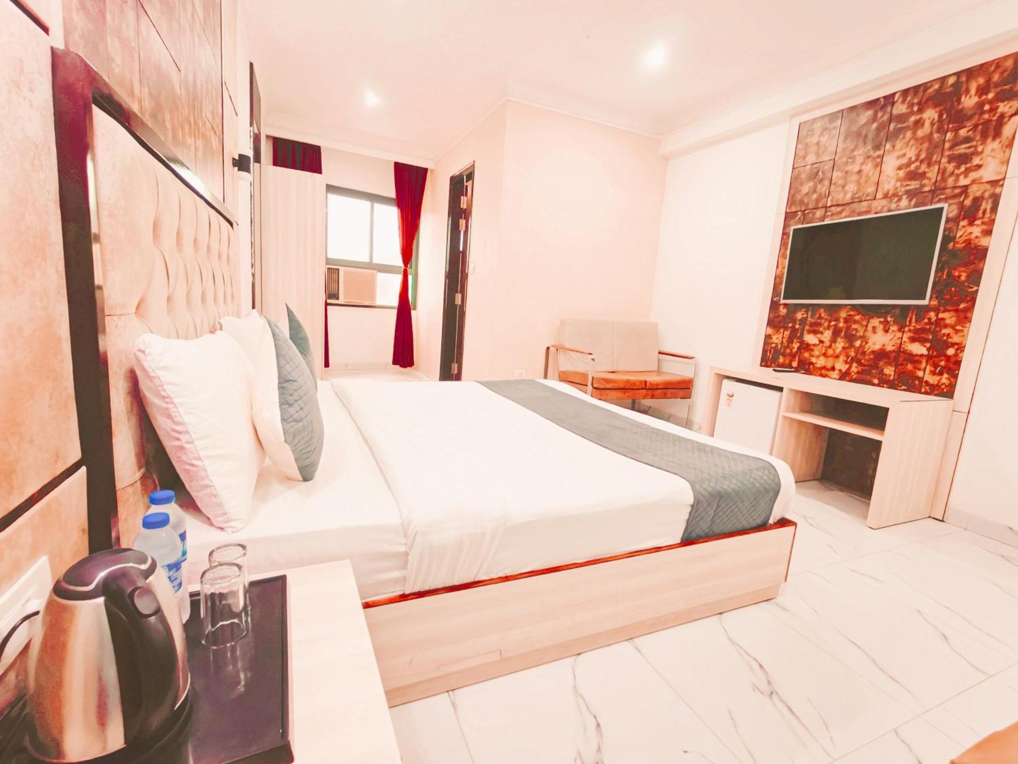 Hotel The Almora By Rs Global Near By Delhi International Airport With - Free Airport Drop Нью-Дели Экстерьер фото