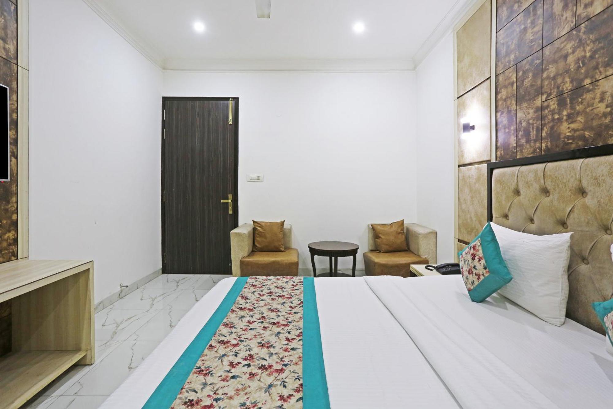 Hotel The Almora By Rs Global Near By Delhi International Airport With - Free Airport Drop Нью-Дели Экстерьер фото