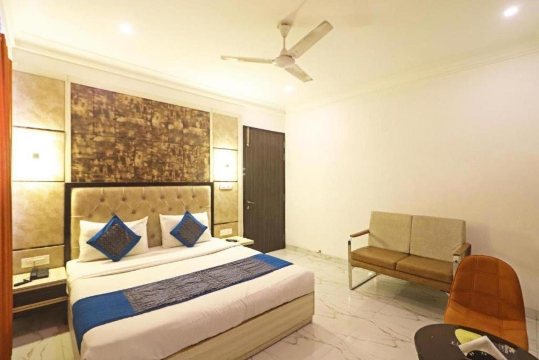 Hotel The Almora By Rs Global Near By Delhi International Airport With - Free Airport Drop Нью-Дели Экстерьер фото